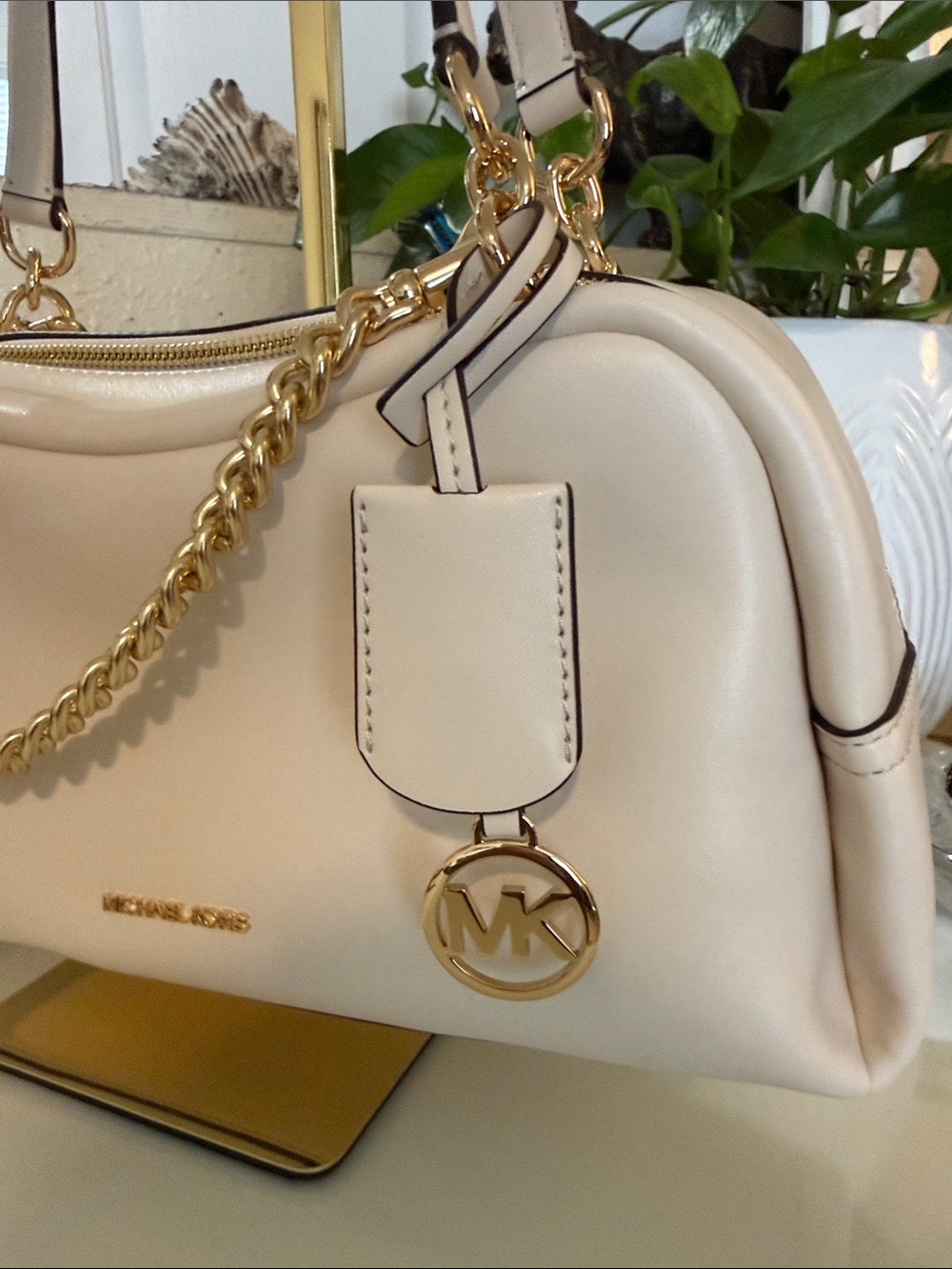 Michael kors Cecilia Medium Shoulder Bag - Picture 2 of 10